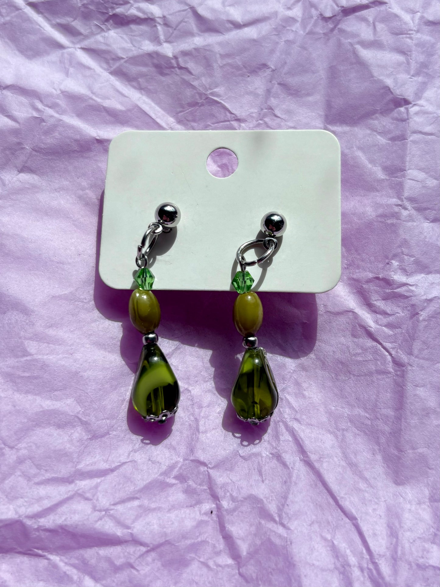 Beaded stud earrings | Green