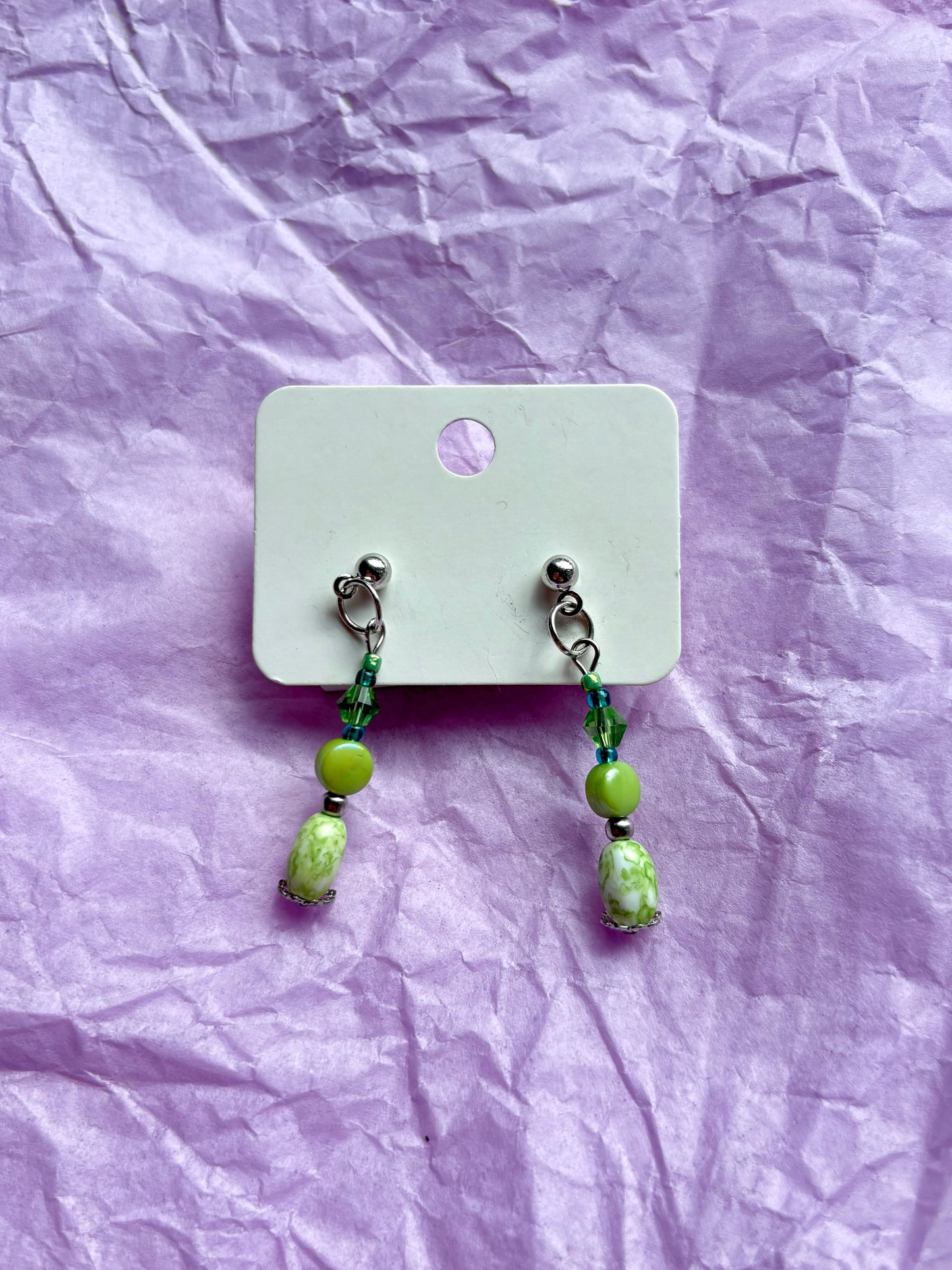 Beaded stud earrings | Green