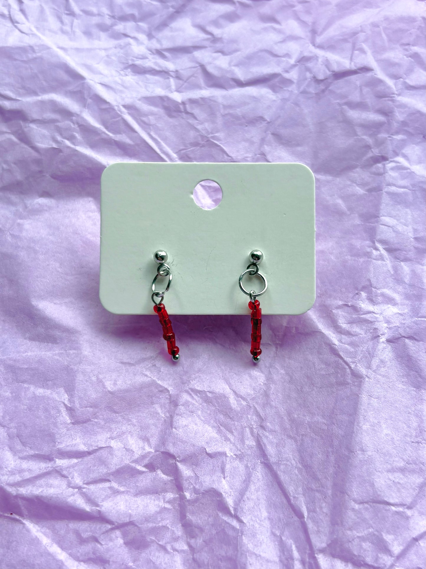 Beaded stud earrings | Red