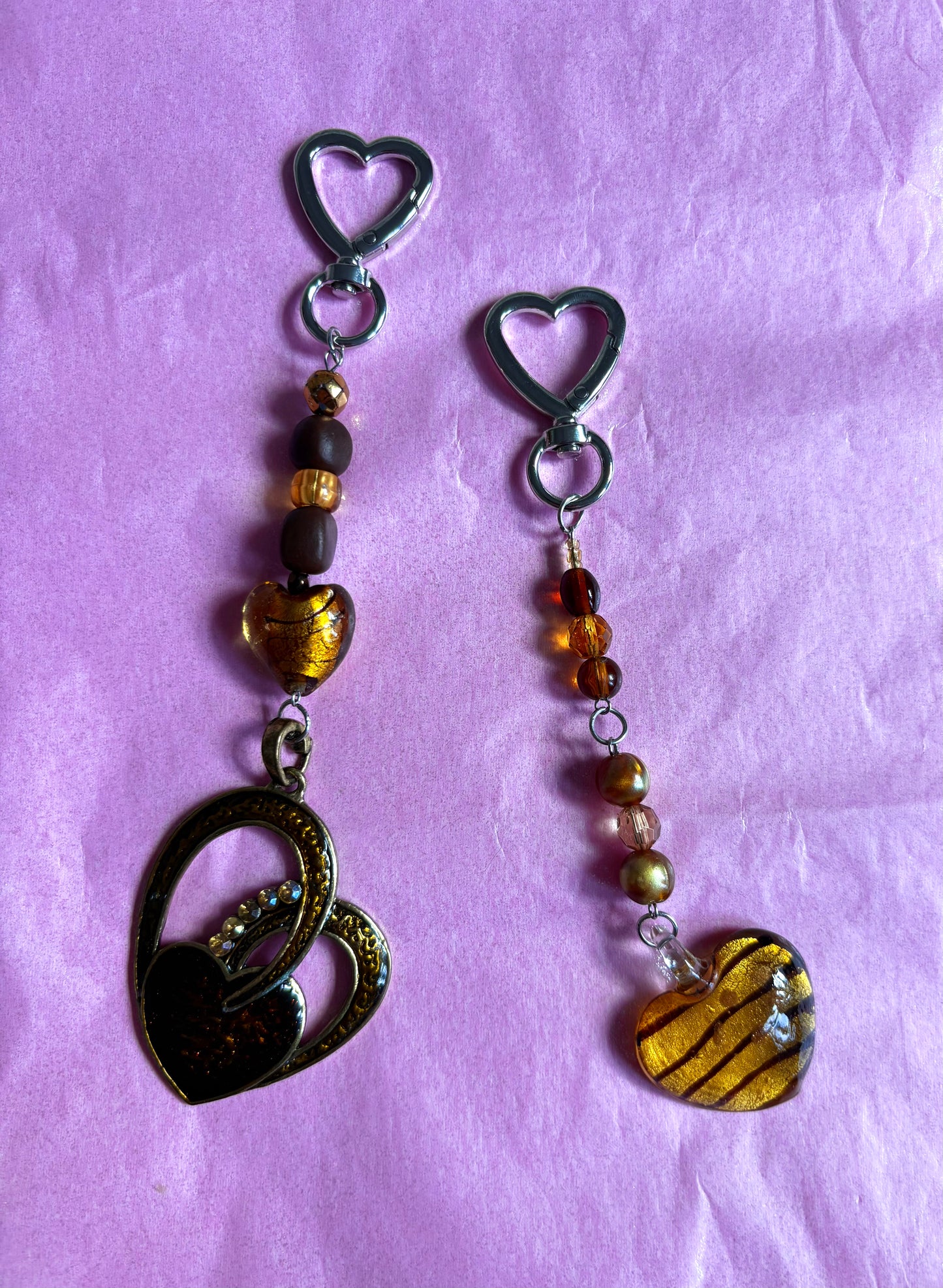Heart-shaped beaded keychain | Brown