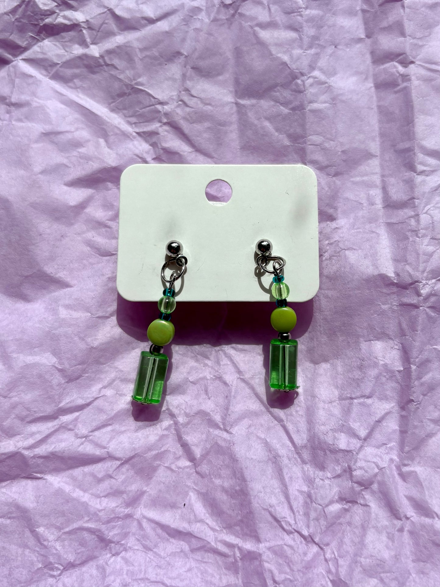 Beaded stud earrings | Green