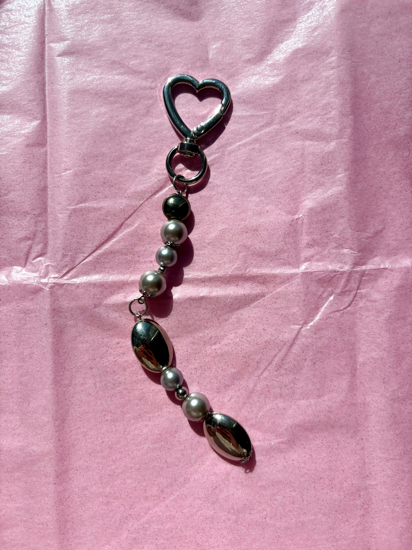 Heart-shaped beaded keychain | Grey