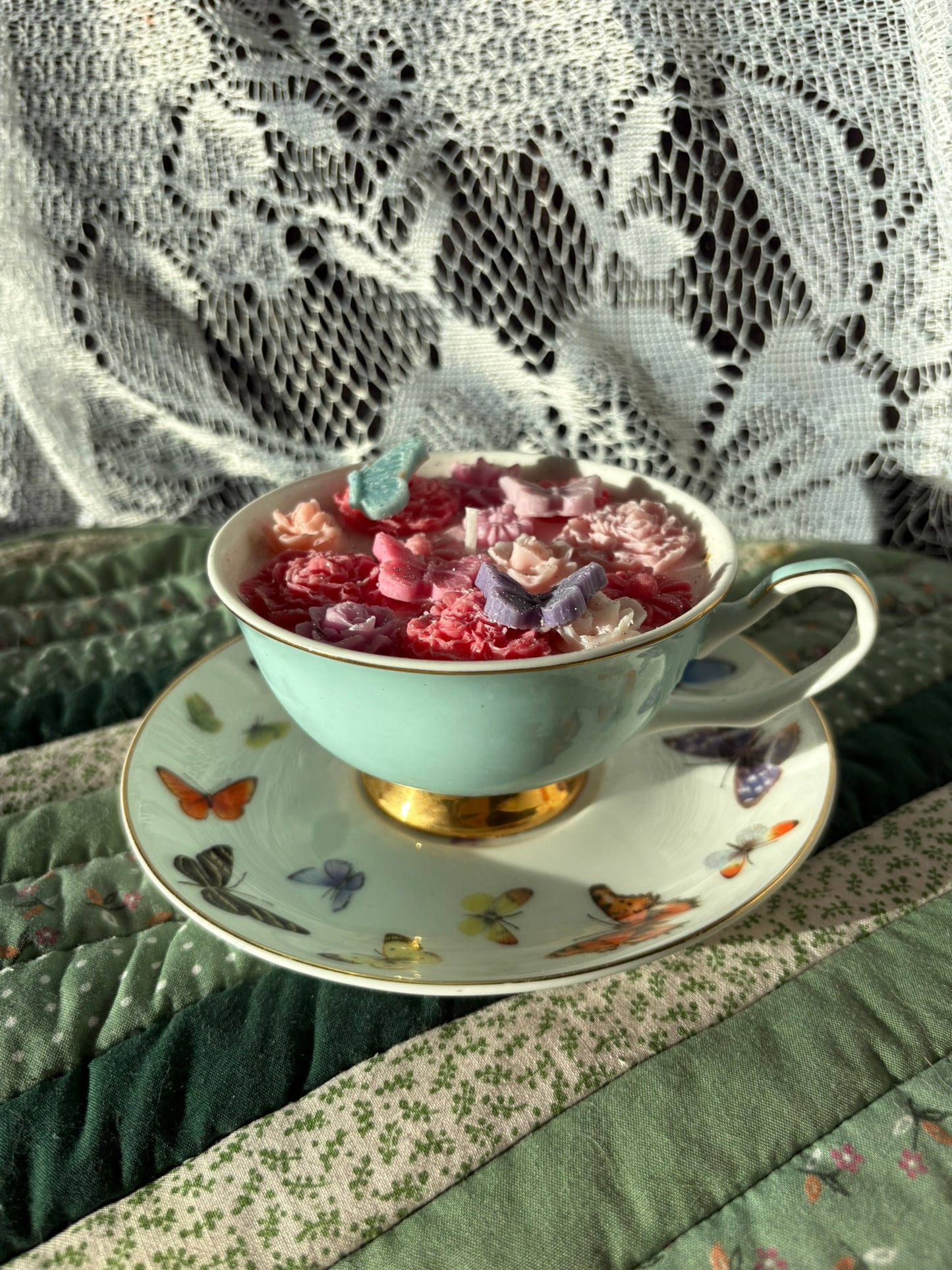 Upcycled teacup candle