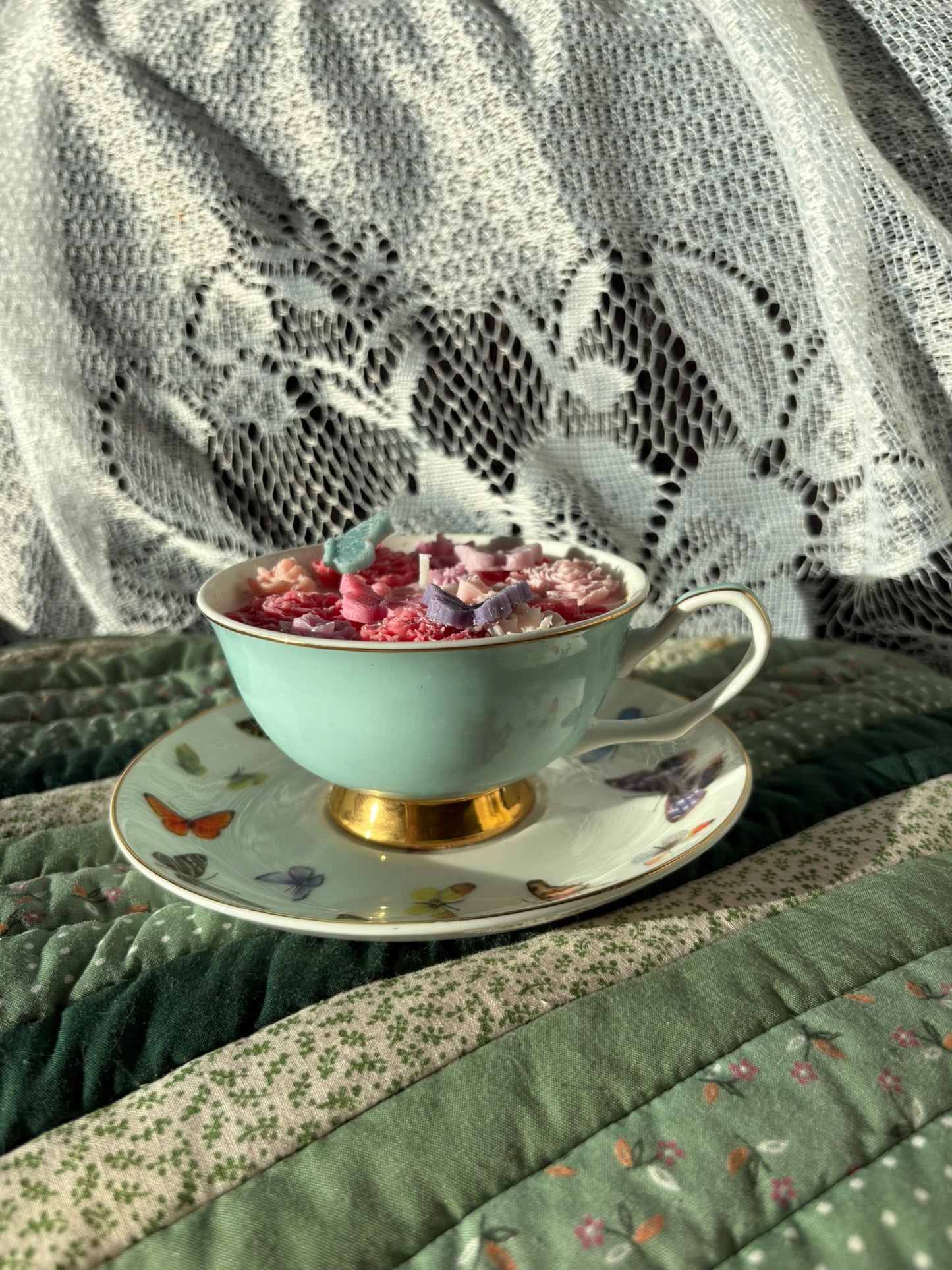 Upcycled teacup candle