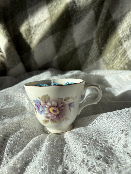 Upcycled teacup candle