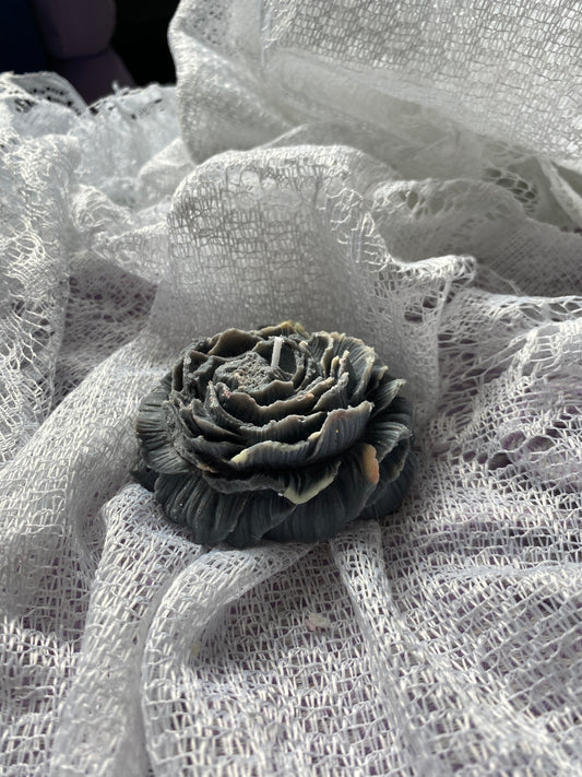Black flower candle
