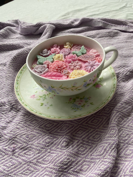 Upcycled teacup candle