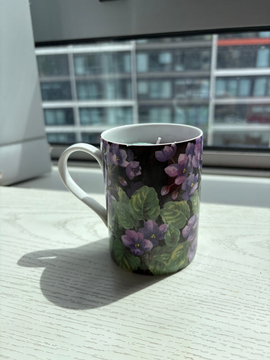 Upcycled teacup candle