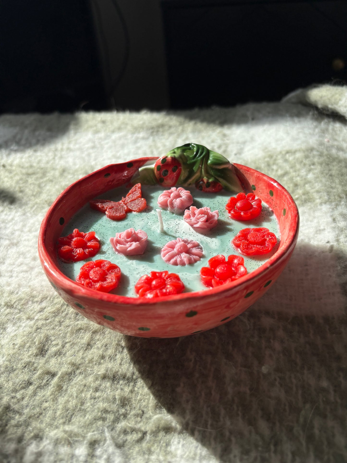 Scented strawberry candle