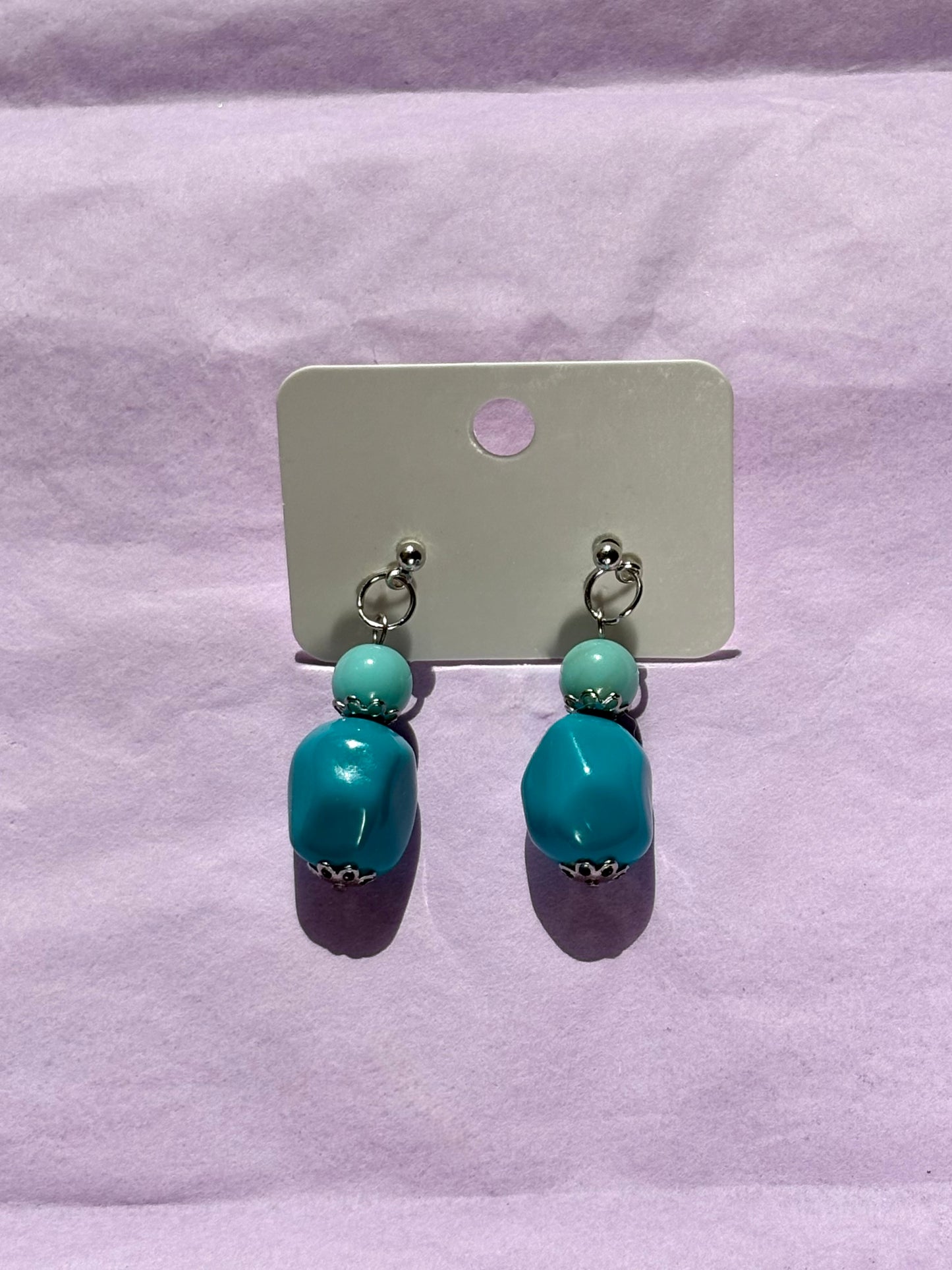 Beaded stud earrings | Blue