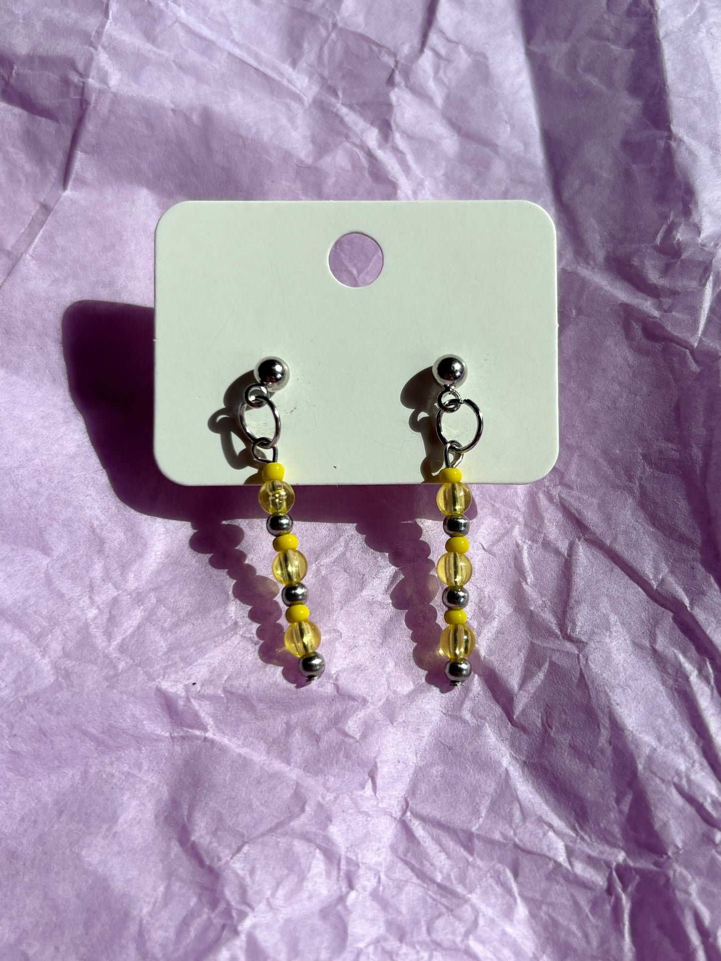 Beaded stud earrings | Yellow