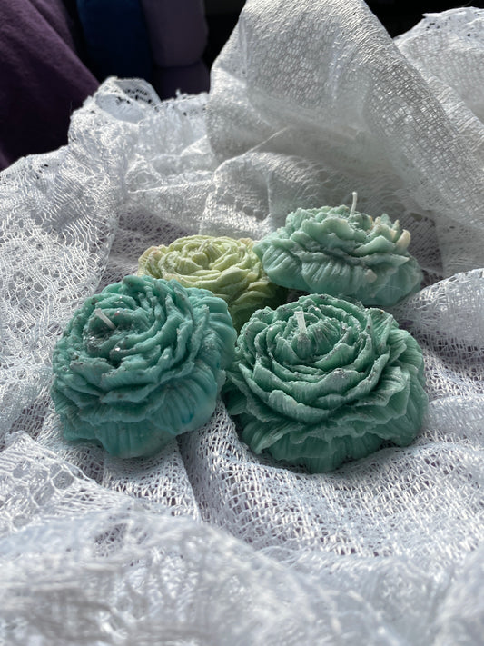 Green flower candle