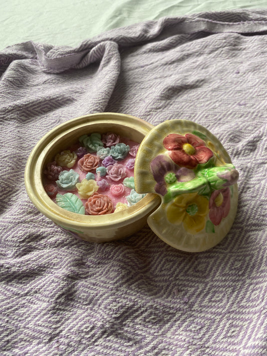 Flower basket candle
