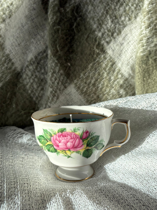 Upcycled teacup candle