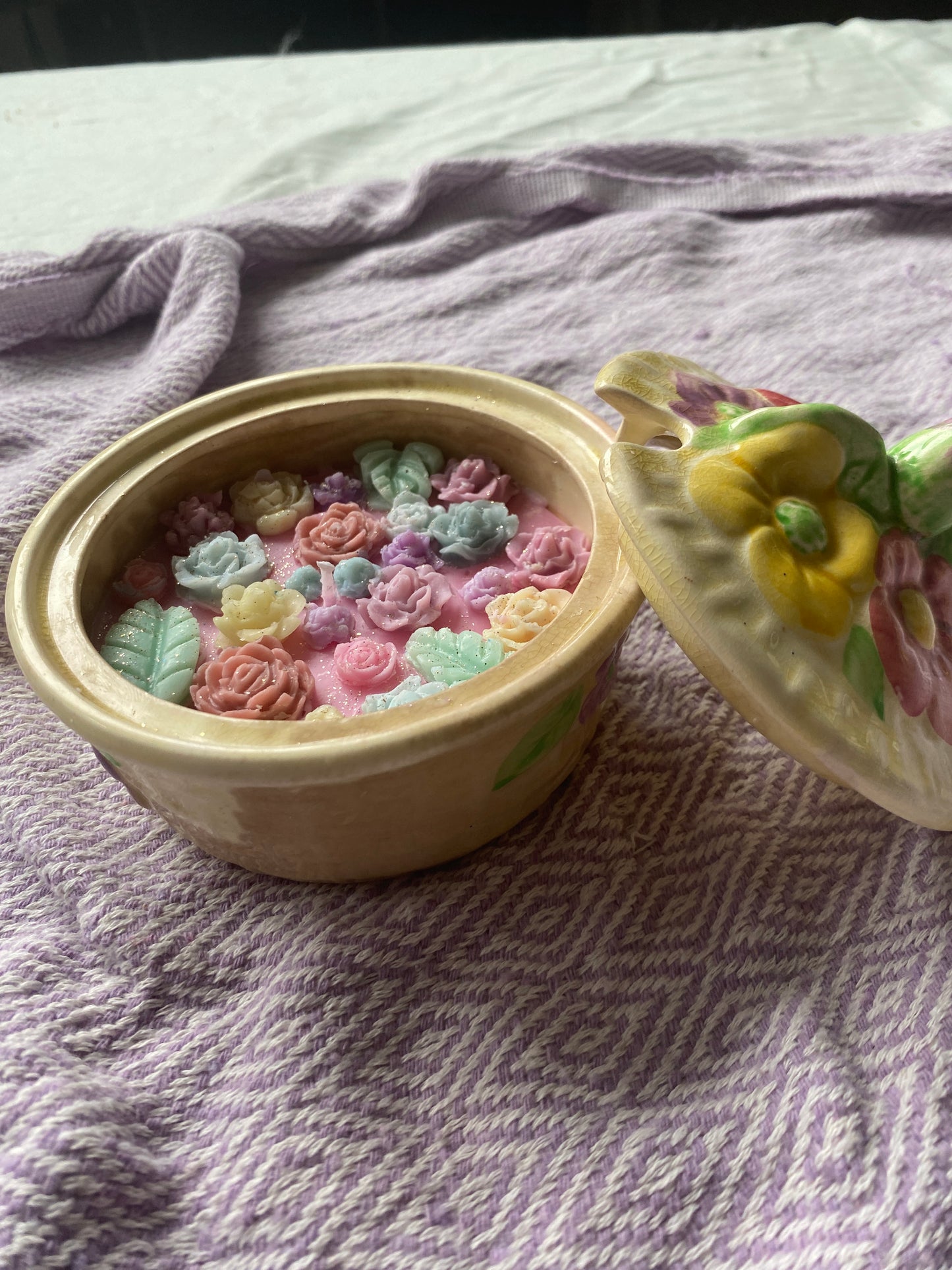 Flower basket candle