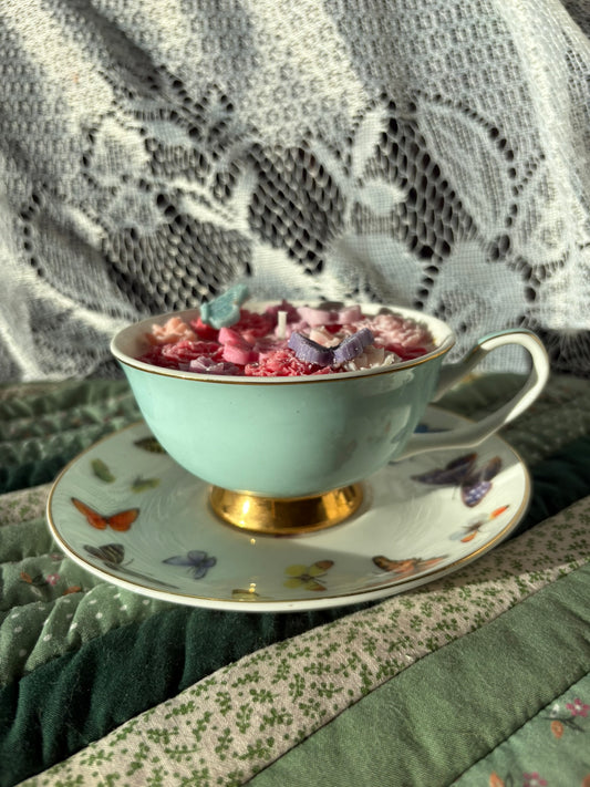 Upcycled teacup candle