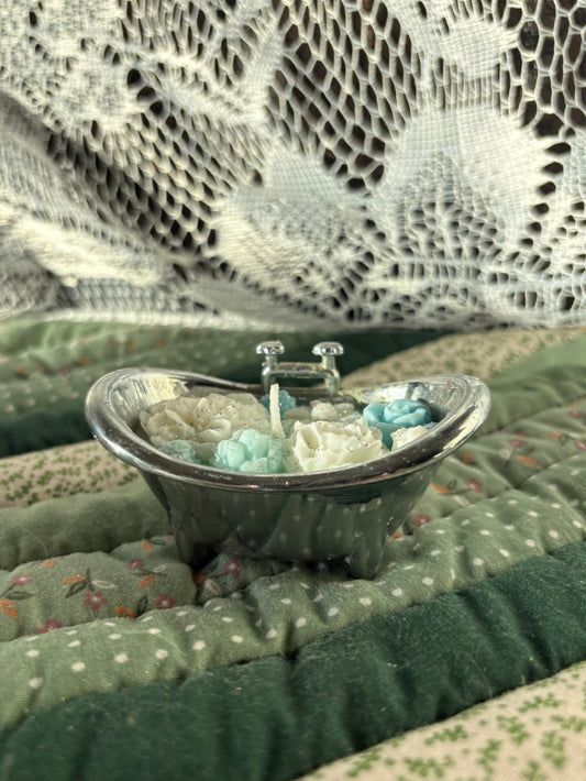 Upcycled mini candle
