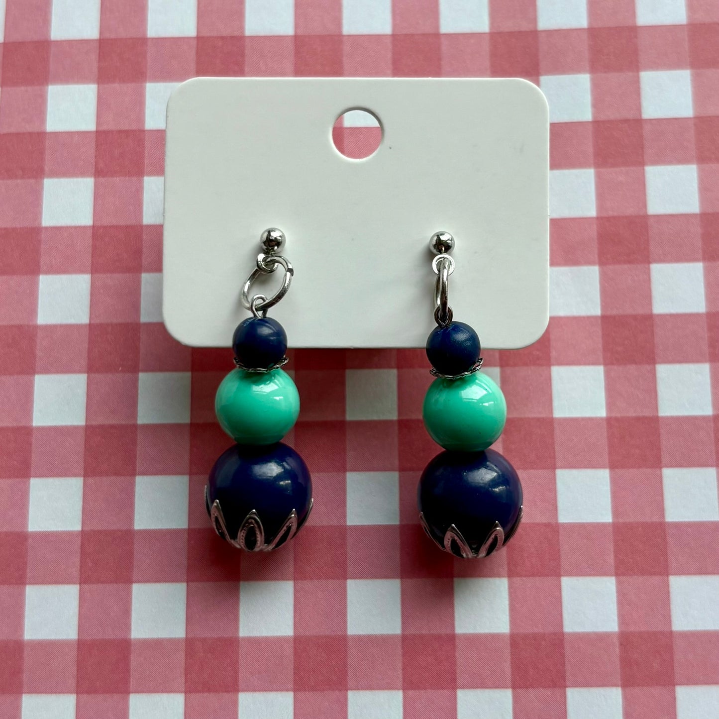 Beaded stud earrings | Blue